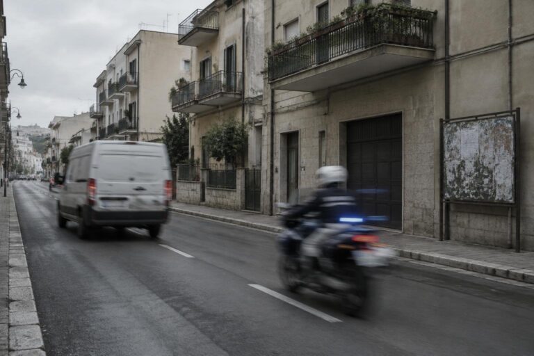 Polizia di Altamura avvisa su truffe telefoniche per furti