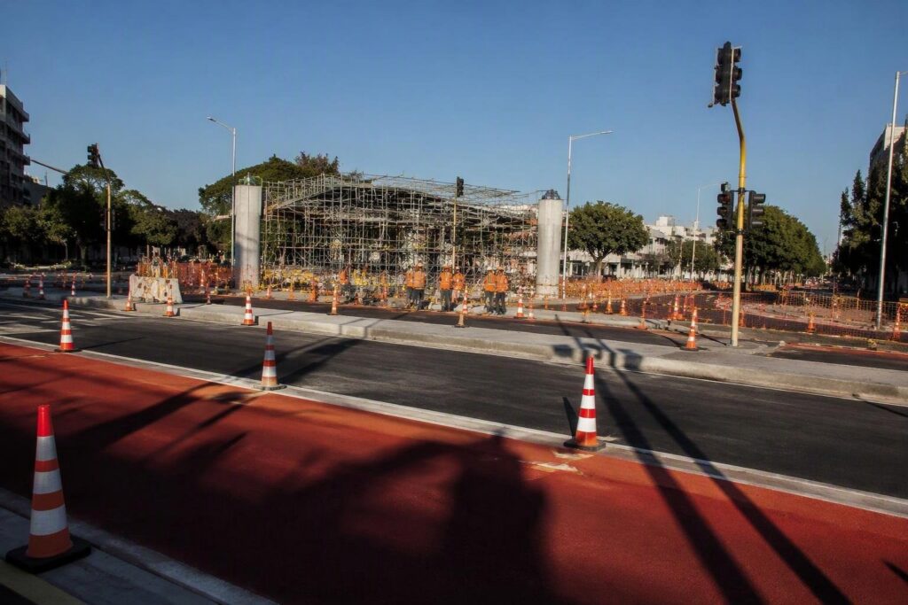 Via Omodeo: il tracciato giallo del BRT prende forma a Bari