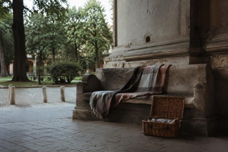 Ferragosto in città: itinerari lenti tra portici e parchi