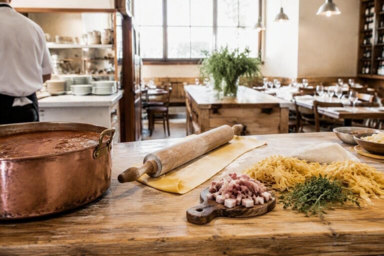 Guida alla cucina bolognese: menu, porzioni e innovazione