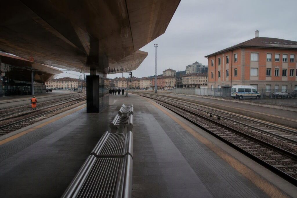 Bologna sotto sciopero: fermo treni, lezioni e visite mediche