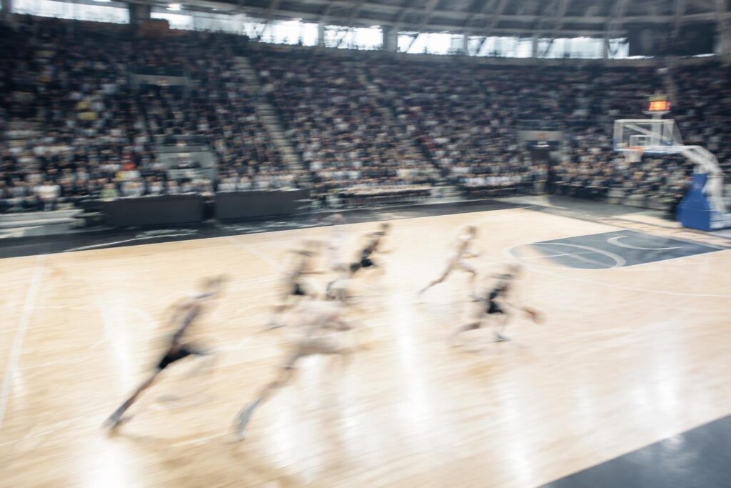Vigevano batte Fortitudo 93-85 al PalaDozza: il ritorno della Fossa dei Leoni