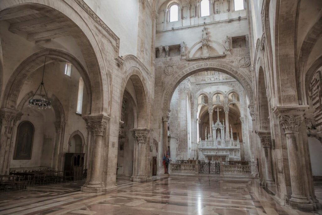 Assisi accoglie il Presidente: messaggi di pace e dialogo