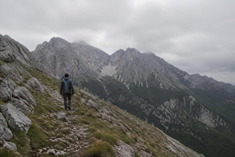 Incidente al Monte Mutria: soccorsi alpini riportano in sicurezza l’escursionista