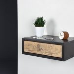 Comodini sospesi in legno