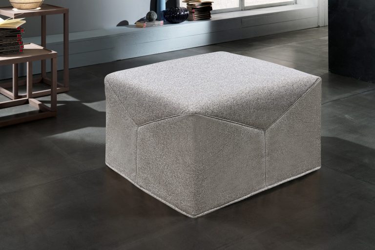 10 12496 pouf letto