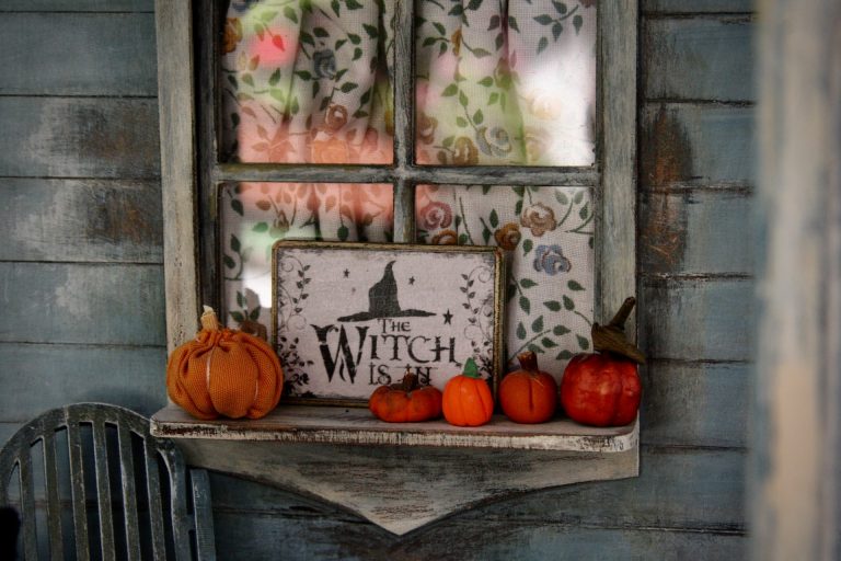 decorare esterno halloween