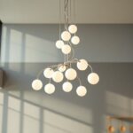 Lampadario Twist di Riflessi: eleganza verticale per ambienti contemporanei