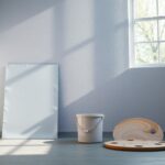 Schemi cromatici per pareti e soffitti che slanciano gli ambienti
