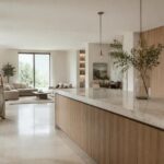 Come abbinare cucina e living con mobili in impiallacciato Cappuccino e marmo venato Imperiale
