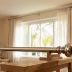 Guida all'installazione del bastone per tende: altezza e consigli utili