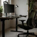Postazione ergonomica in casa: guida a sedia, scrivania e luce