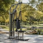 Scopri la Lat Machine: la soluzione fitness per parchi e aree sportive