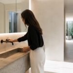 Come un solo elemento può dare carattere al bagno