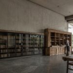 Librerie in vetro Deghi e il trucco fai-da-te per ridare vita al legno