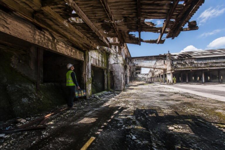 Amianto a Crotone: inizia l’indagine tecnica nell’area degli ex Mercati Generali