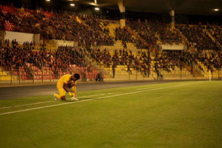 Catanzaro batte Carrarese 1-0: la prima vittoria stagionale arriva grazie a Pafundi e Iemmello