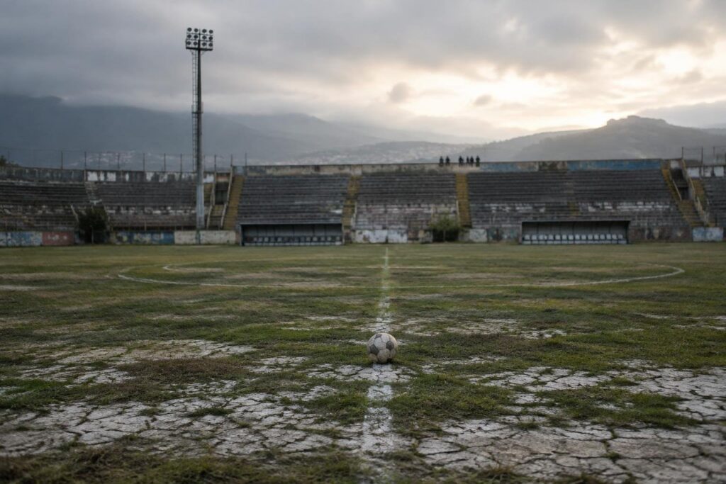 Crisi del calcio in Calabria: Catanzaro, Cosenza e Crotone sotto esame