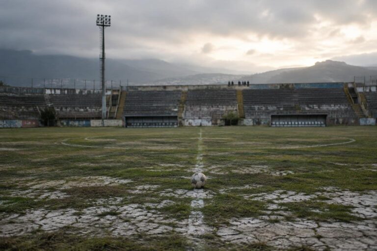 Crisi del calcio in Calabria: Catanzaro, Cosenza e Crotone sotto esame