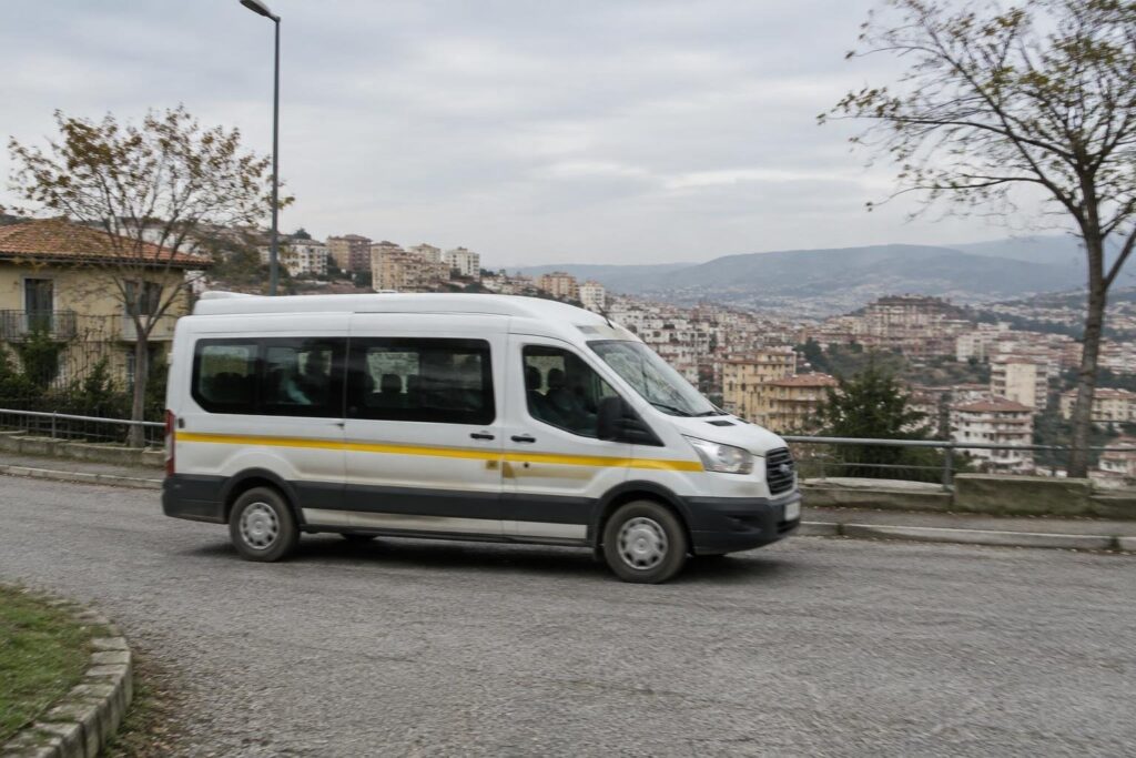 Forza Italia fra lodi al social taxi e scontri interni a Catanzaro