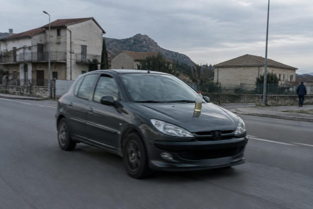 Incidente sostanze infiammabili colpisce consigliere del PD a Piana