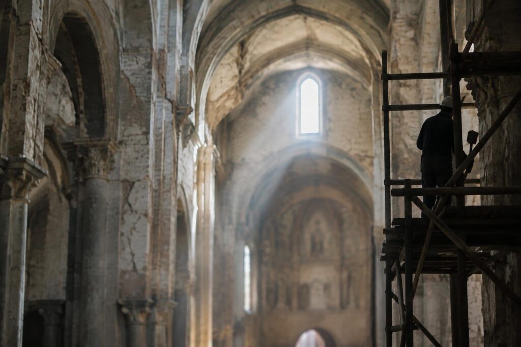 Procedura di appalto e sospetti di corruzione al Duomo di Catanzaro