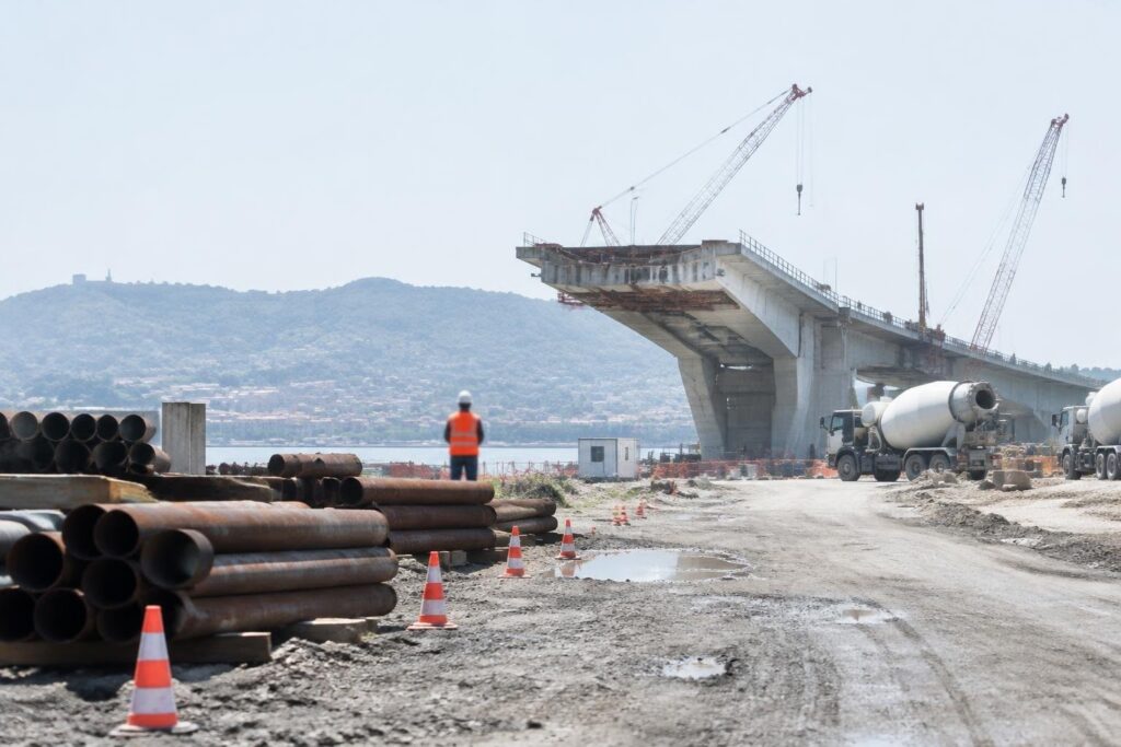 Sospensione dei cantieri a Iunci per mancanza di sicurezza