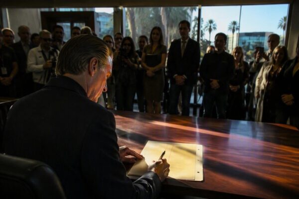 New law forces advertisers to label synthetic performers, says Newsom