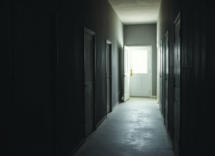 un viaggio nellalienazione la recensione di exit 8 1747835495