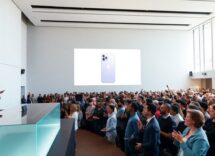apple presenta il suo ultimo smartphone in un evento straordinario python 1759160418