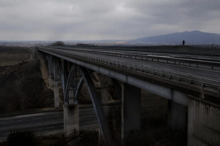 Femminicidio a Firenze: l'ex compagno uccide Lorena Isceri e si getta dal viadotto