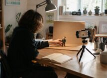 Guida stop-motion a casa: set, luci, rig e app gratuite