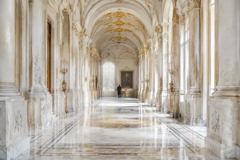 Episodio 10 ottobre di La Promessa: intrighi, baci e paure a Palazzo Luján