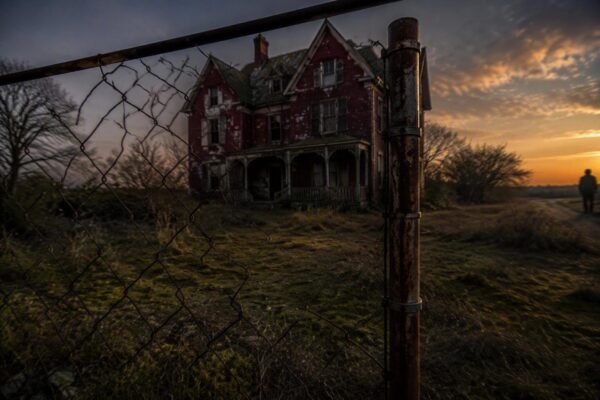 Explore Illinois's Most Haunted Places: A Chilling Road Trip Itinerary