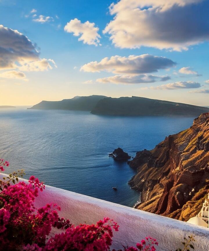 Santorini e il Sud Europa brillano: dove il clima è perfetto questa settimana