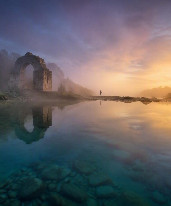 Visitare in modo etico i luoghi surreali in Italia