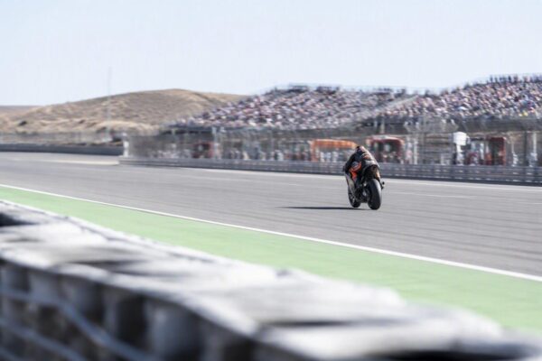 Marc Marquez vince il Gran Premio di Aragon: Bezzecchi terzo