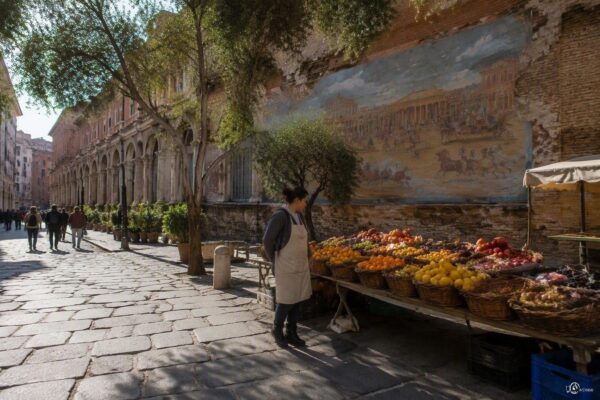 Roma low-cost in 24 ore: quartieri, street art e mercati