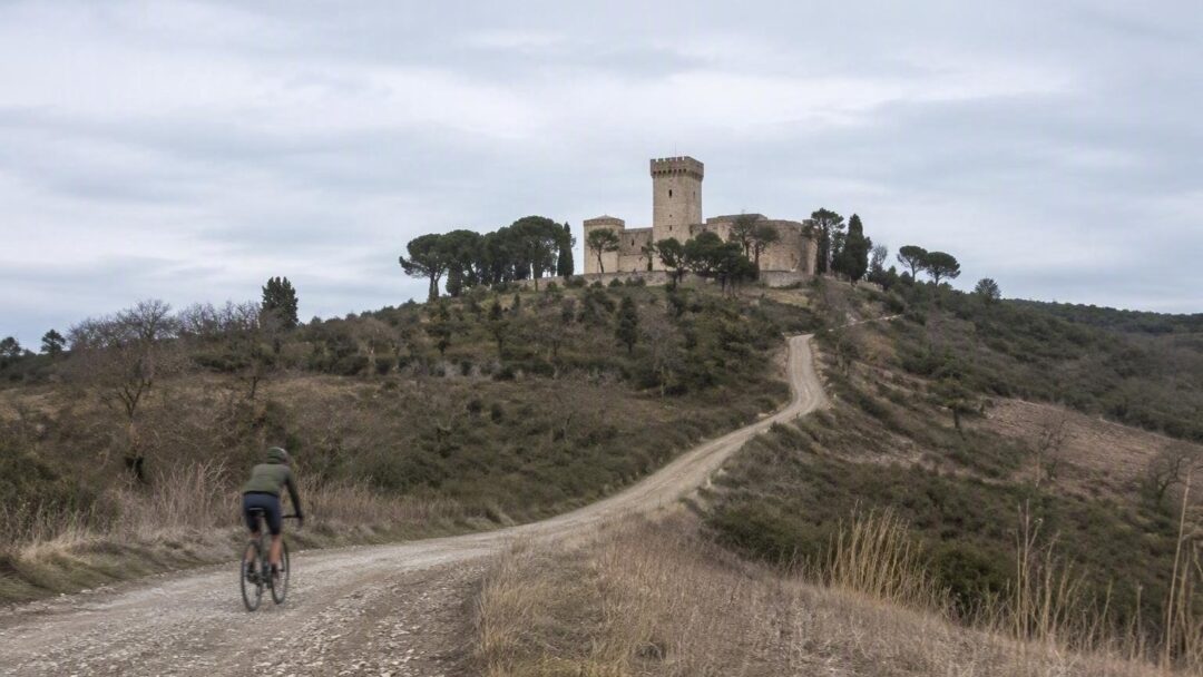Scopri il Castello di Montecchio Vesponi tra storia e panorami mozzafiato