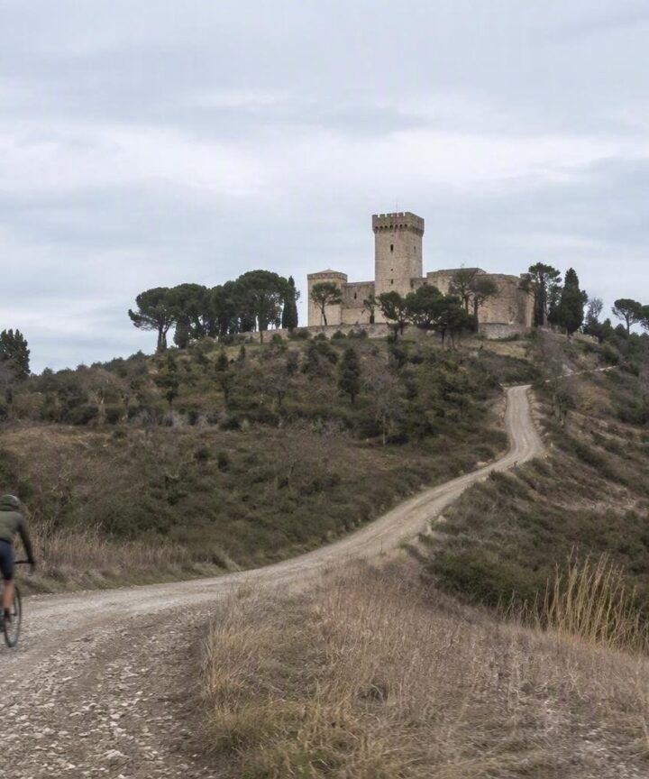 Scopri il Castello di Montecchio Vesponi tra storia e panorami mozzafiato