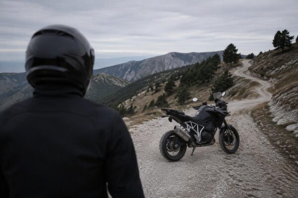 Zero DSR/X 2026: come cambia il turismo in moto con l'elettrico