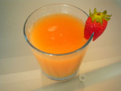 Ricetta Succo Di Mela Con Succo Di Fragola E D’ananas – Bevande
