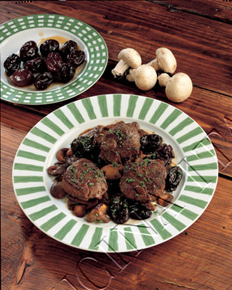 Ricetta Medaglioni Di Manzo Con Prugne E Funghi – Carne