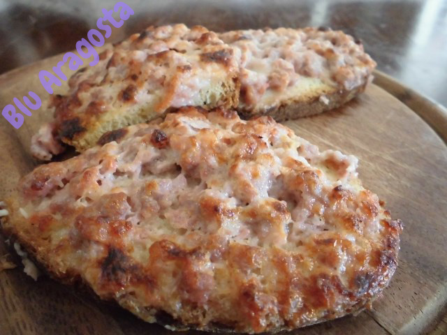 Ricetta Stuzzichini Caldi Alla Salsiccia – Antipasto