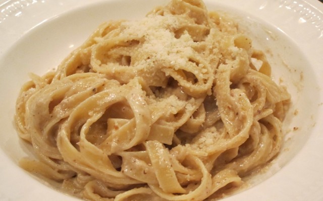 Ricetta Tagliatelle Al Sugo Di Noci – Primo