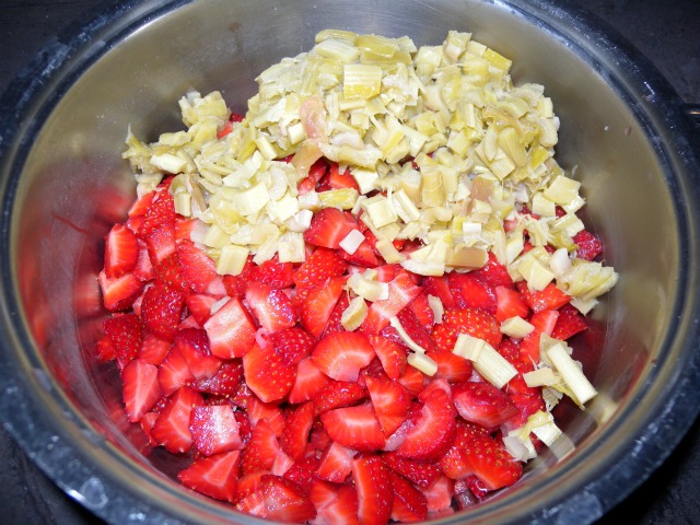 Ricetta Composta Di Fragole Al Rabarbaro – Dessert