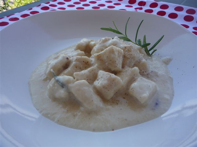 Ricetta Fettine Di Tacchino Alla Crema Di Latte – Pollame