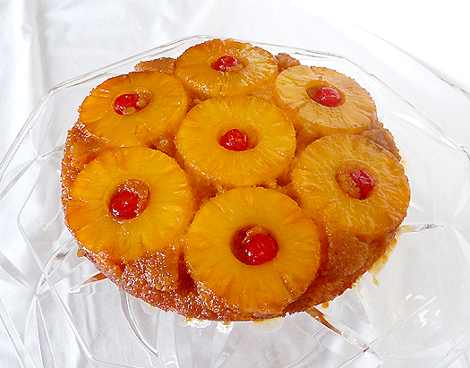 Ricetta Pineapple Upside-down Cake – Dessert