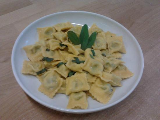 Ricetta Rigatoni Con Uova, Burro E Salvia – Primo