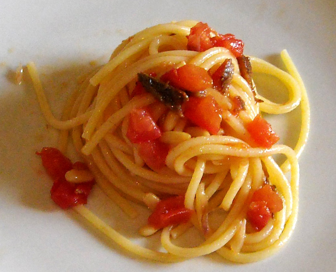 Ricetta Spaghetti Ai Pinoli – Primo